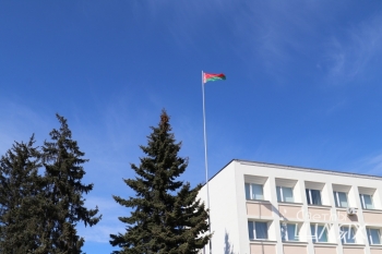 Митинг, посвящённый Дню Государственного герба и Государственного флага Республики Беларусь, прошёл в Сморгони