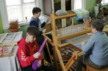 Ткацкая нітка з дзяцінства: у Залессі талент перадаецца з бацькамі