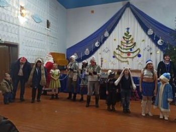 Новогоднее представление «А у нас Новый год, ёлка в гости зовёт»