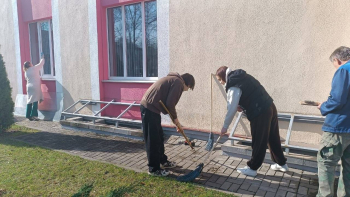Коллектив ГУК «Сморгонский районный центр культуры» активно принимает участие в республиканском субботнике