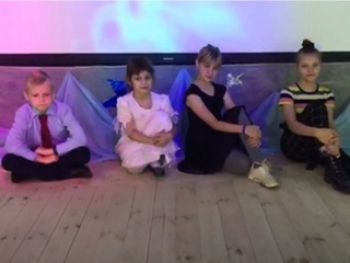 Видео-открытка ко Дню матери