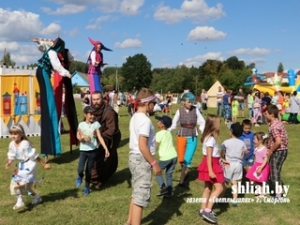 У Крэве выступіў сталічны вулічны тэатр &quot;Вір&quot;
