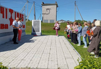 Литературно-музыкальная композиция  "Героям и победителям-память на века"
