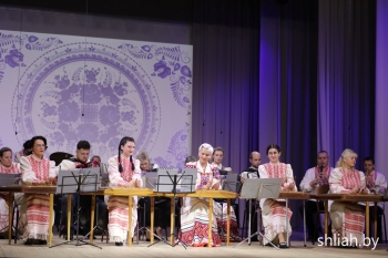 Выступленні калектываў на пацвярджэнне сваіх званняў